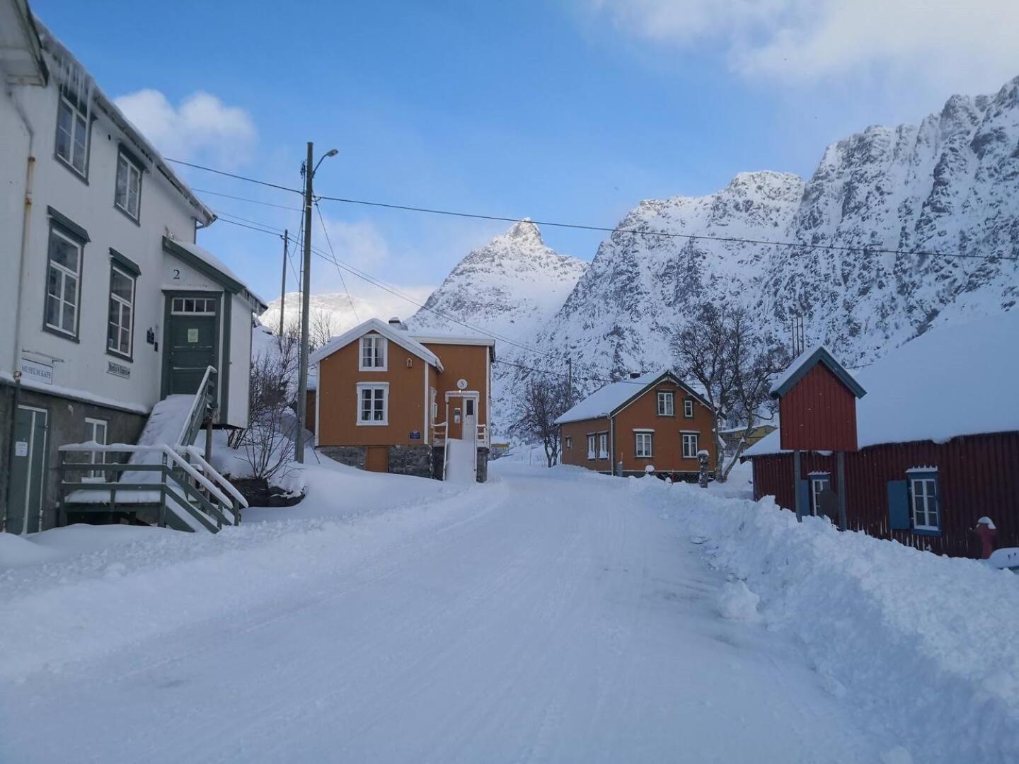 House With Amazing View & Location In Tind Villa Sørvågen Exteriör bild
