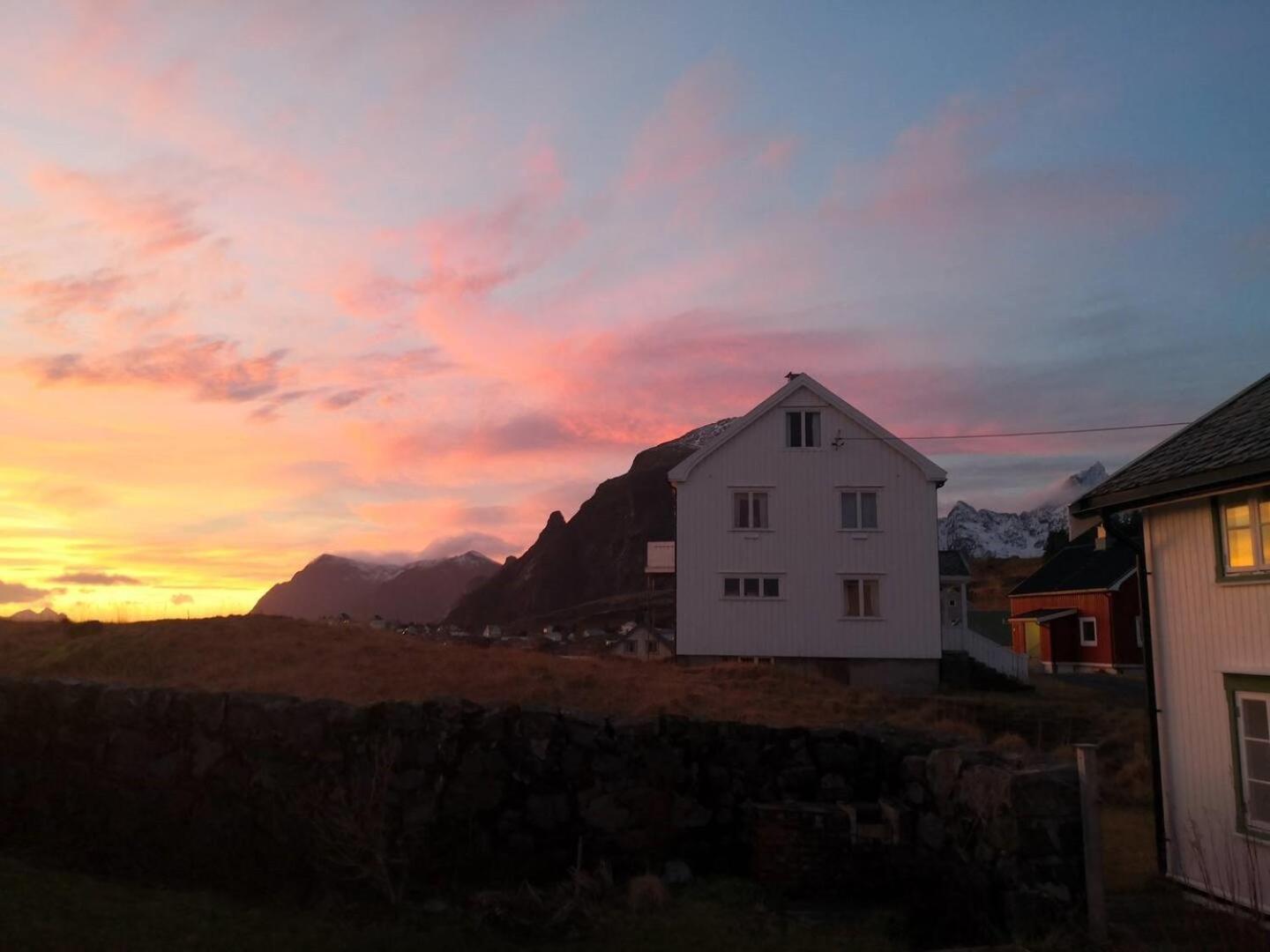 House With Amazing View & Location In Tind Villa Sørvågen Exteriör bild